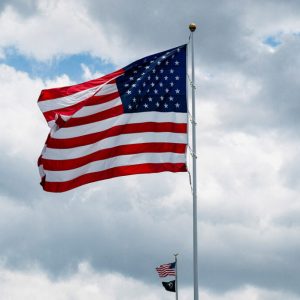 An American flag hangs from a new pole installed on the North Lawn of the White House In Washington, D.C., June 19, 2025. (Reuters/Nathan Howard)